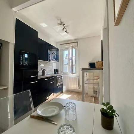 Avec Terrasse A ドーヴィル